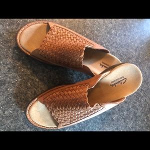 Clark’s Leather Sandals sz 7.5